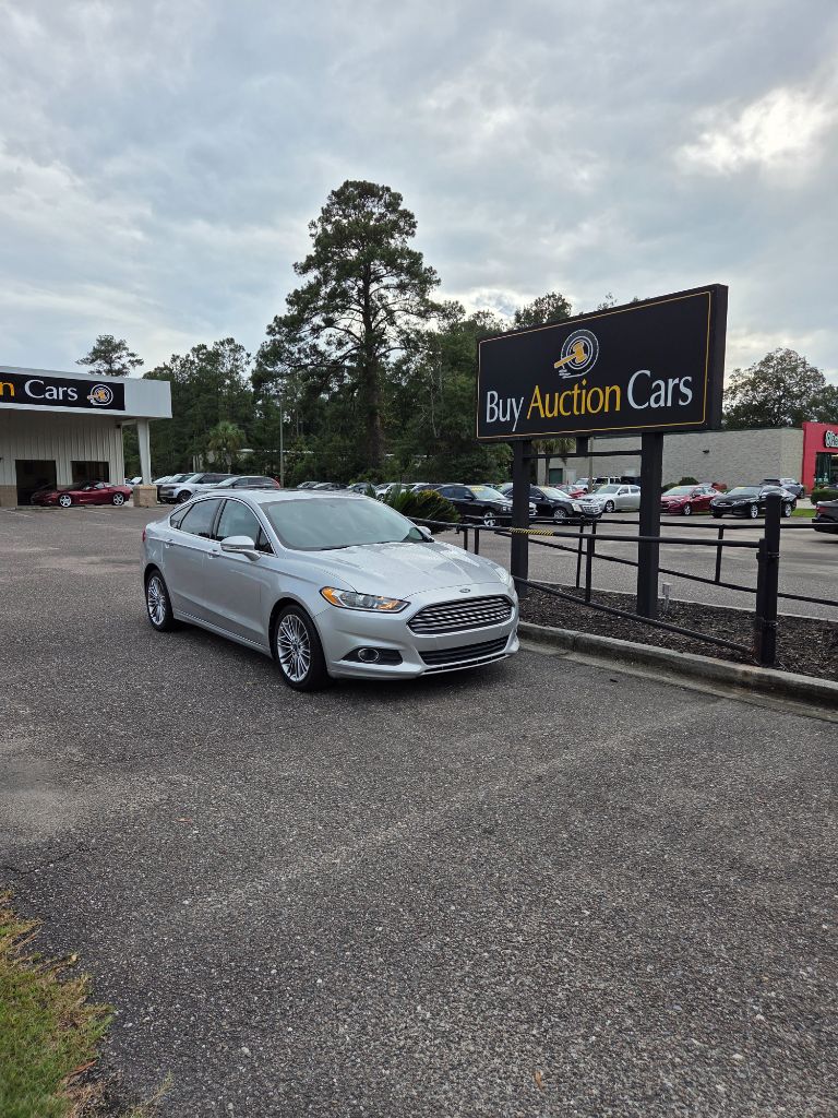 2013 Ford Fusion SE's photo