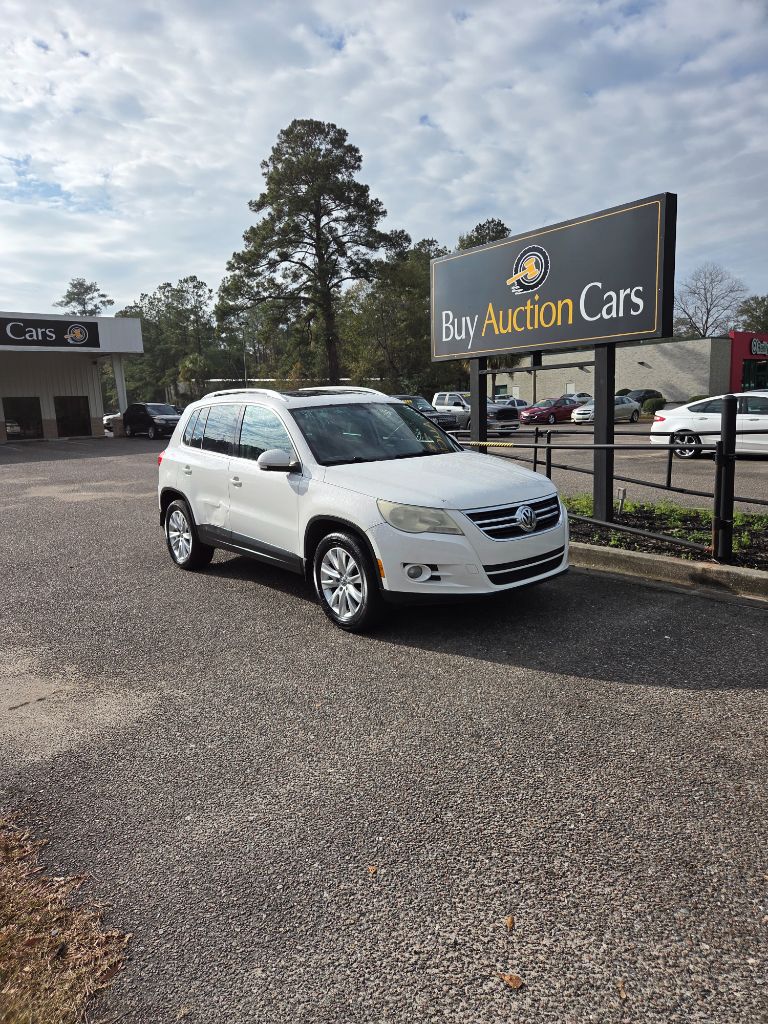 2009 Volkswagen Tiguan SE's photo