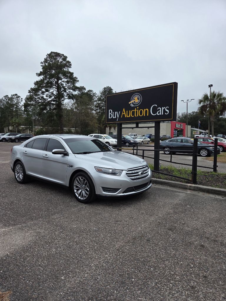 2013 Ford Taurus Limited's photo