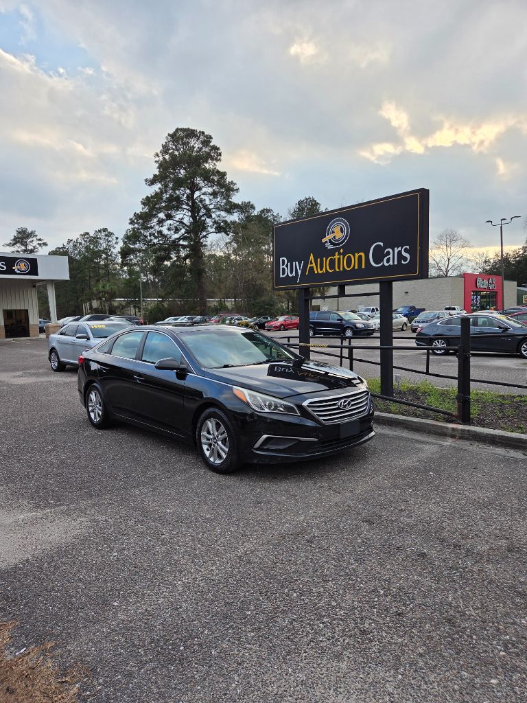 2017 Hyundai Sonata Base's photo