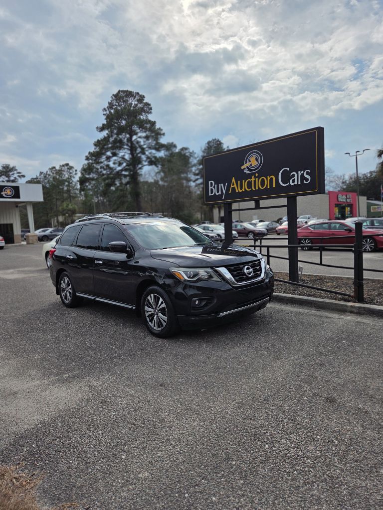 2017 Nissan Pathfinder SL