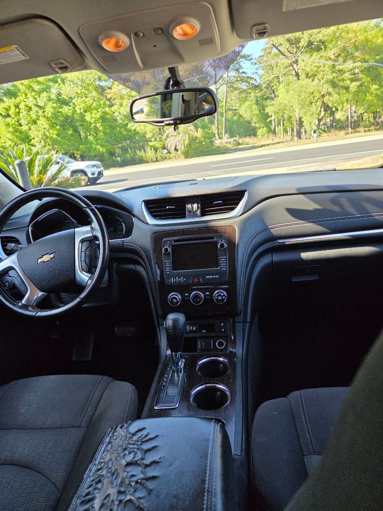 2016 Chevrolet Traverse 1LT - Photo 12