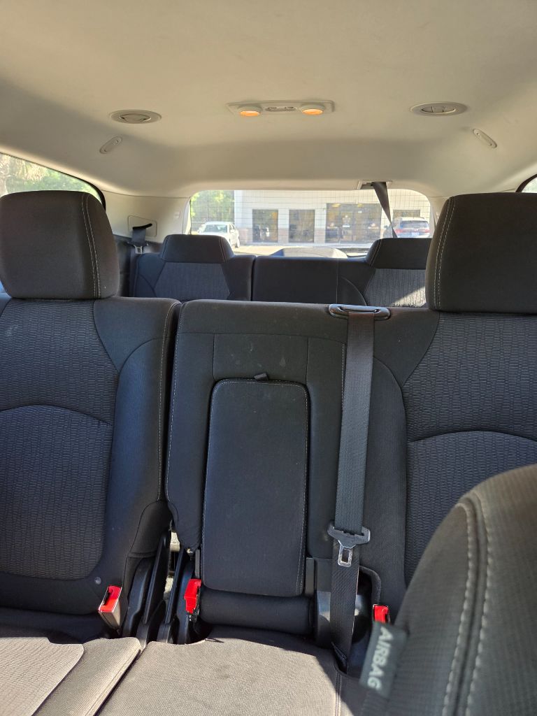 2016 Chevrolet Traverse 1LT - Photo 13