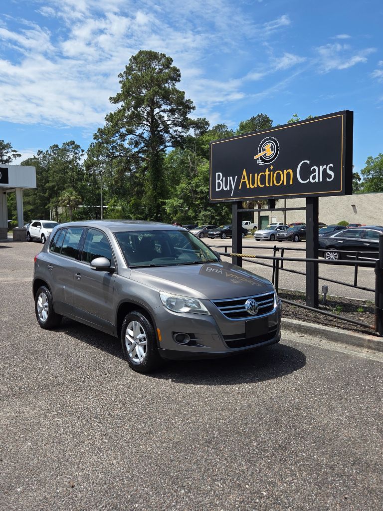 2011 Volkswagen Tiguan S auto 4WD's photo