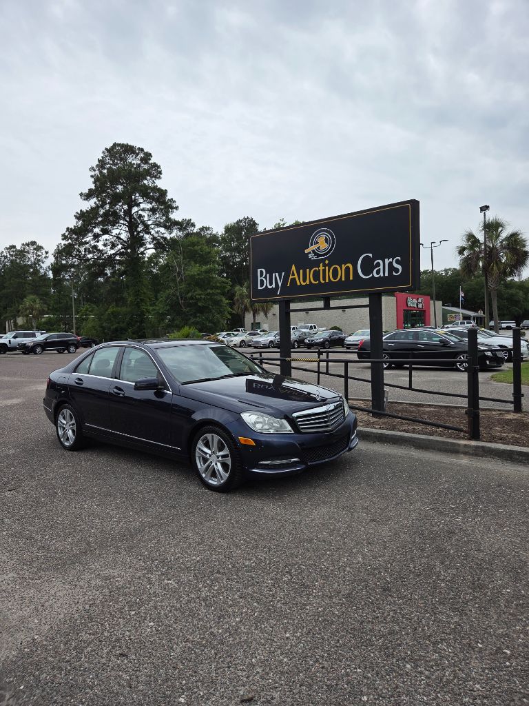 2013 Mercedes-Benz C-Class C300 Luxury 4MATIC's photo