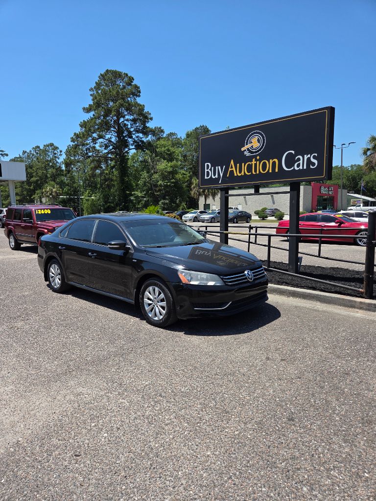 2014 Volkswagen Passat 1.8T S DSG PZEV's photo