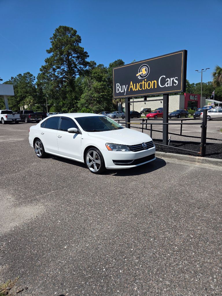 2013 Volkswagen Passat 2.5L S DSG's photo