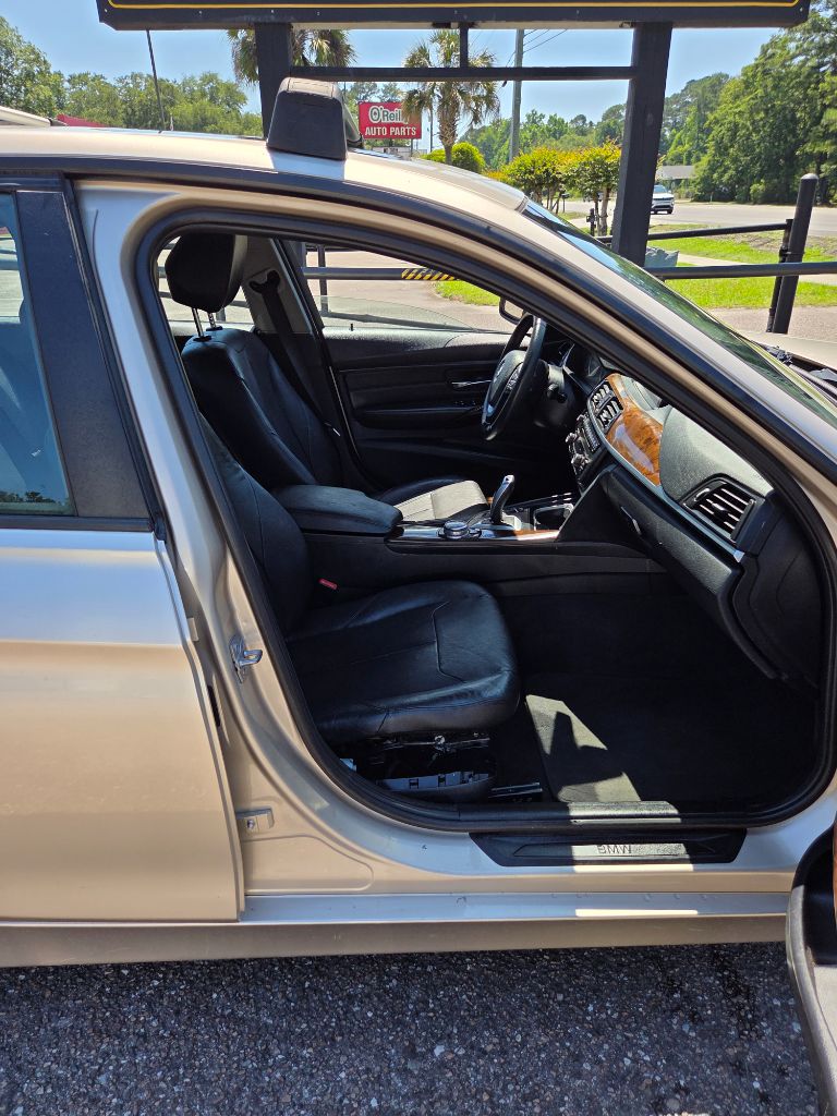 2014 BMW 3 Series 328i - Photo 10