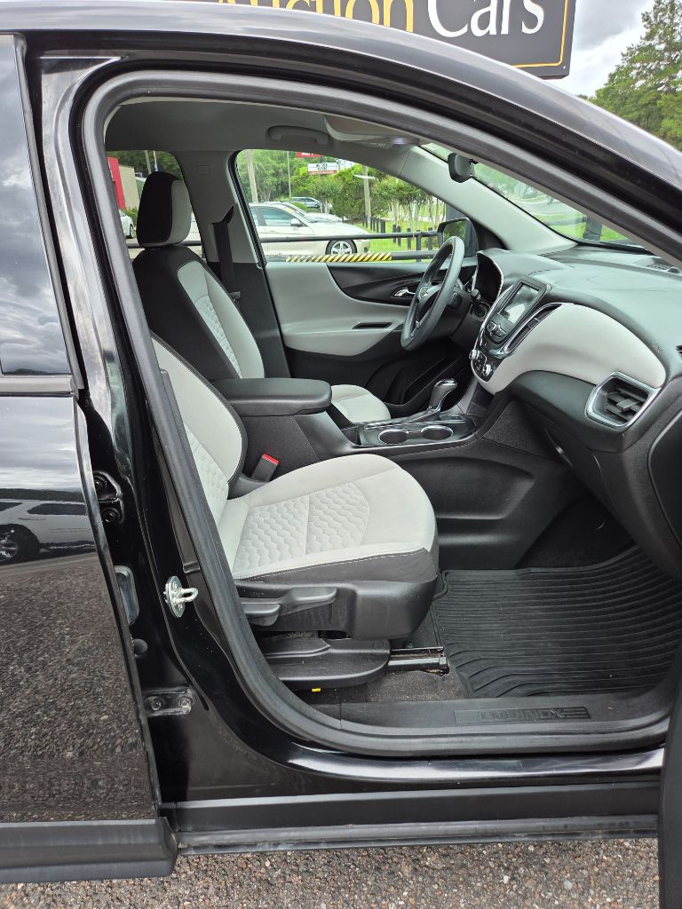 2019 Chevrolet Equinox LS - Photo 10