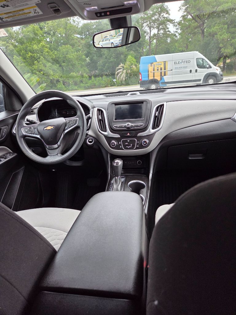 2019 Chevrolet Equinox LS - Photo 12