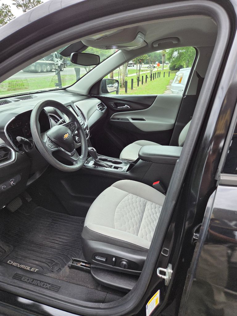 2019 Chevrolet Equinox LS - Photo 8