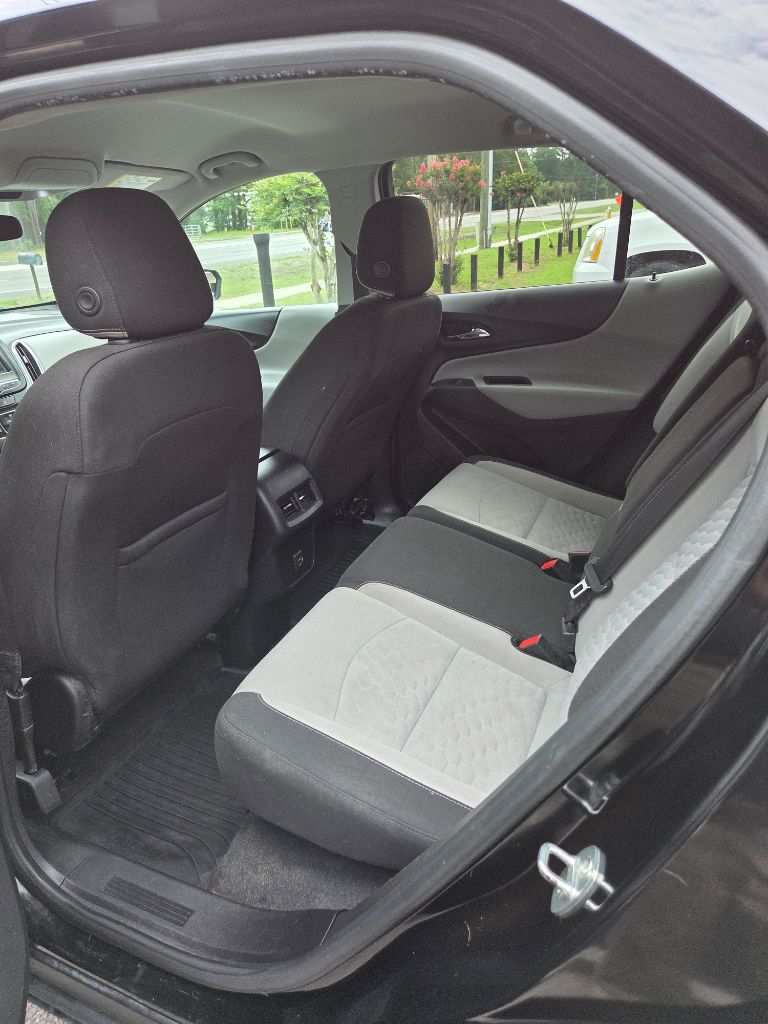 2019 Chevrolet Equinox LS - Photo 9