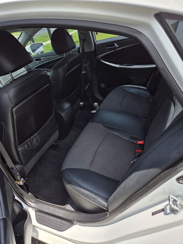 2011 Hyundai Sonata Limited - Photo 9